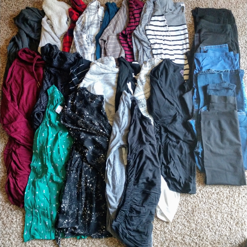 LOT of Maternity clothes! Big bundle!